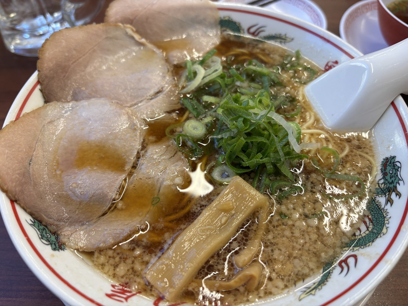 背脂醤油ラーメン