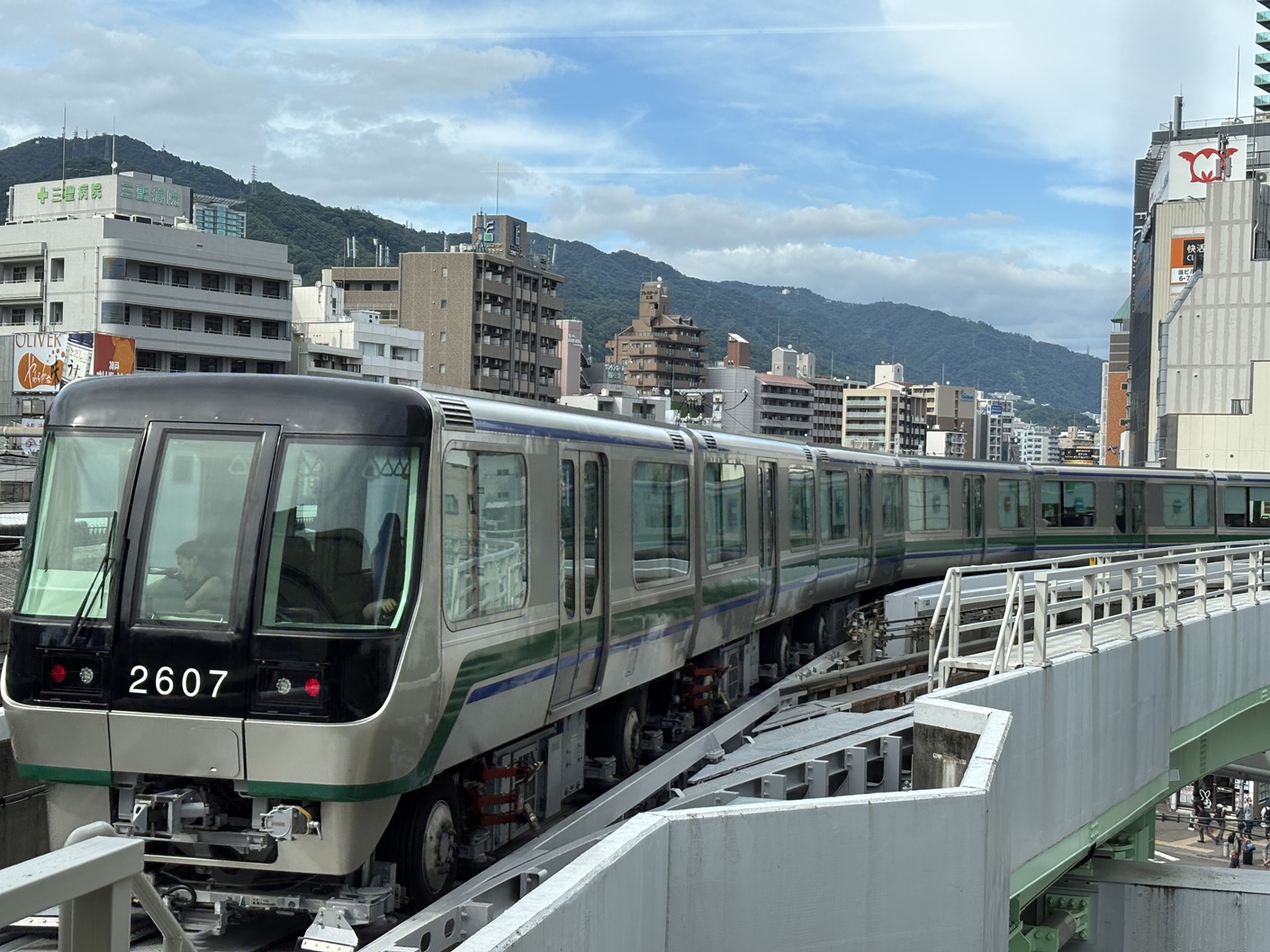 ポートライナー
