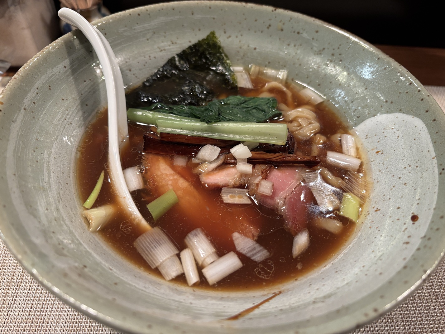手揉み醤油そば